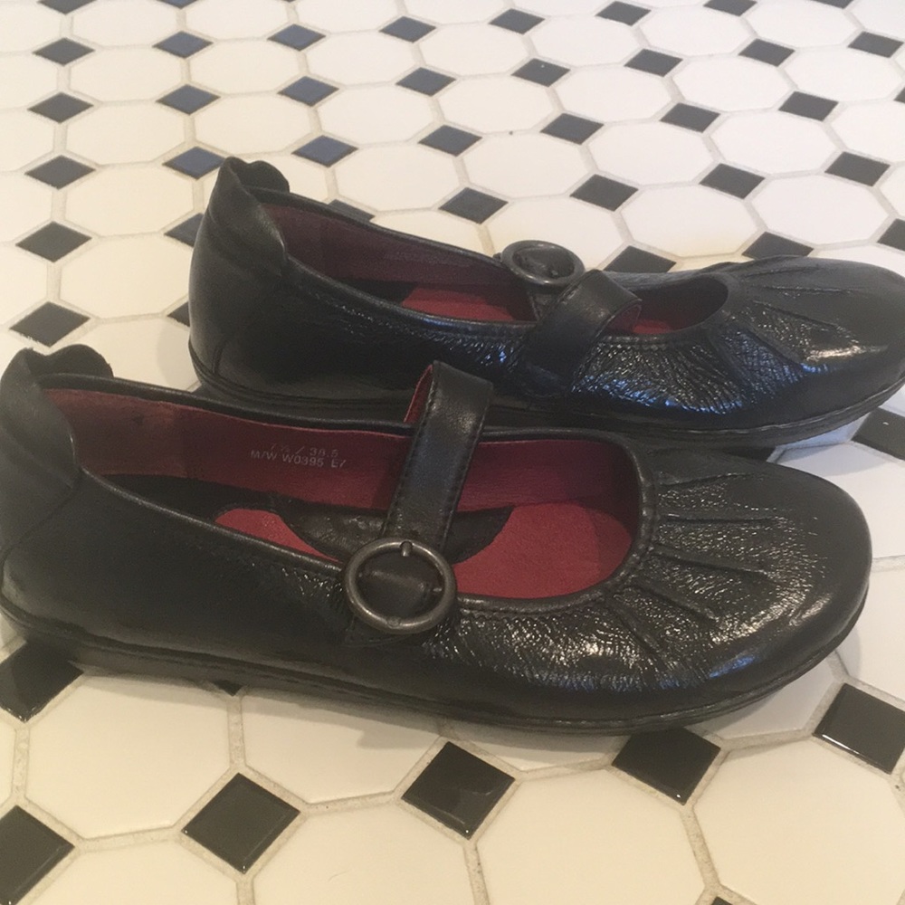 Born patent leather flats